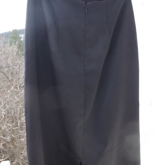 Beautiful Elegant Black & White Prom Dress Size Four - Picture 8 of 8